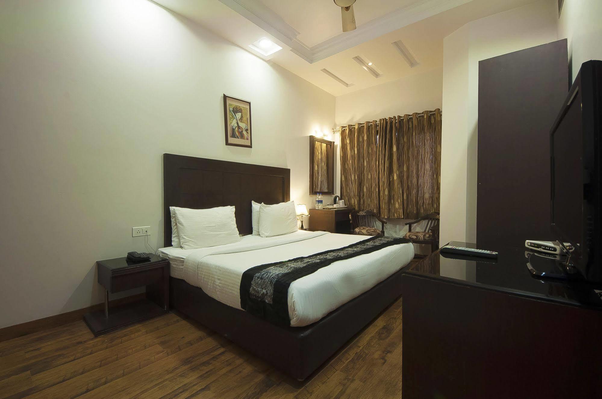 Hotel Prems Paradise Amritsar Exteriér fotografie